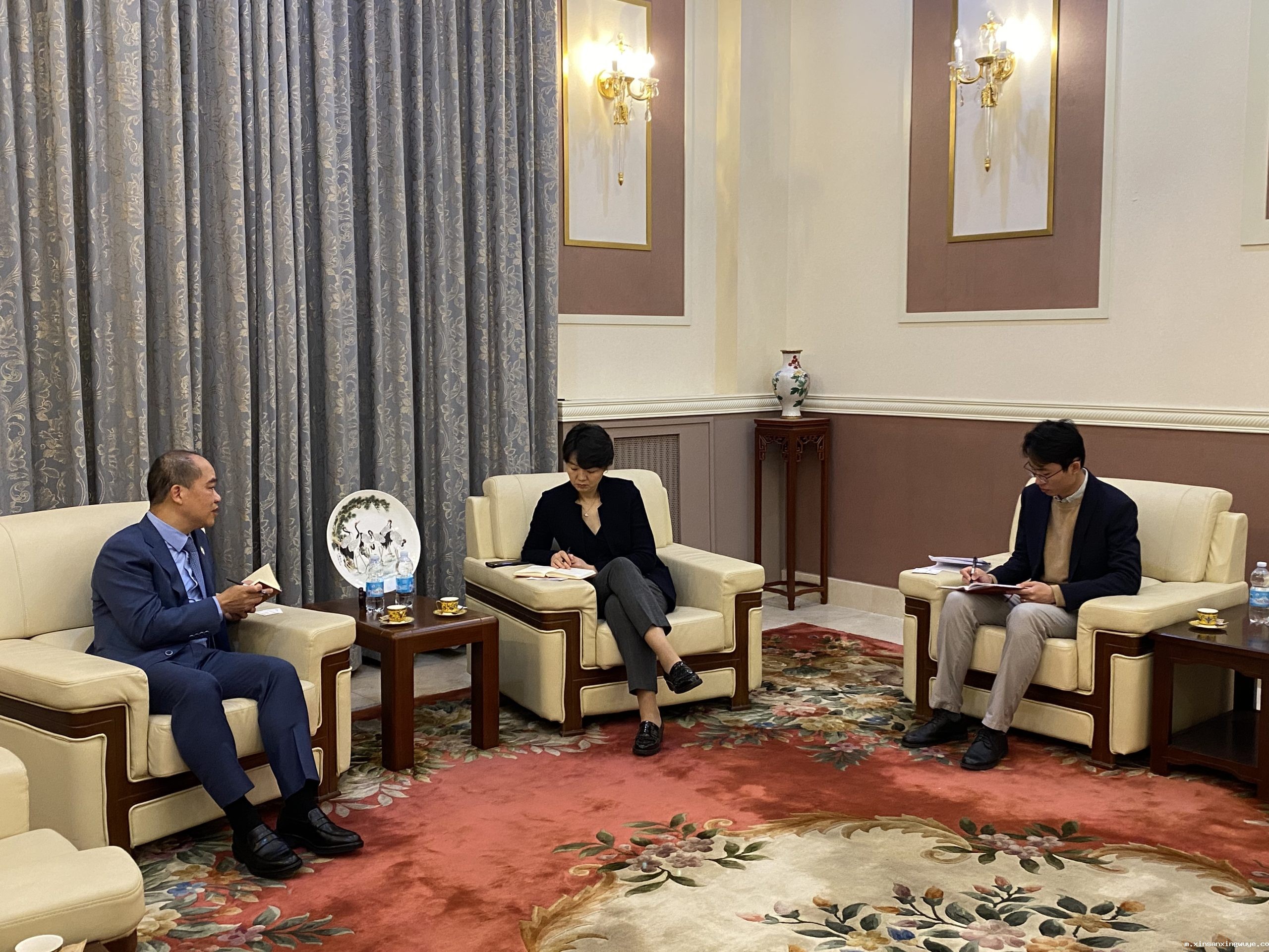 ECCC拜访中国驻意大利大使馆，积极扩大国际朋友圈